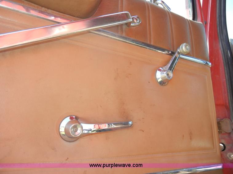 image for item D4034 1992 Ford L8000 dump truck