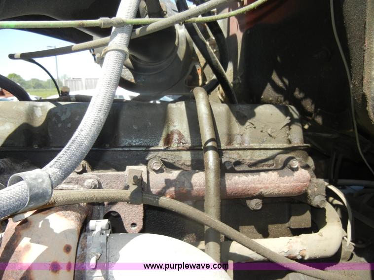 image for item D4034 1992 Ford L8000 dump truck