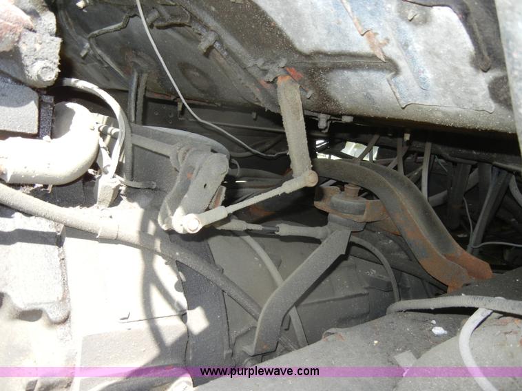 image for item D4034 1992 Ford L8000 dump truck