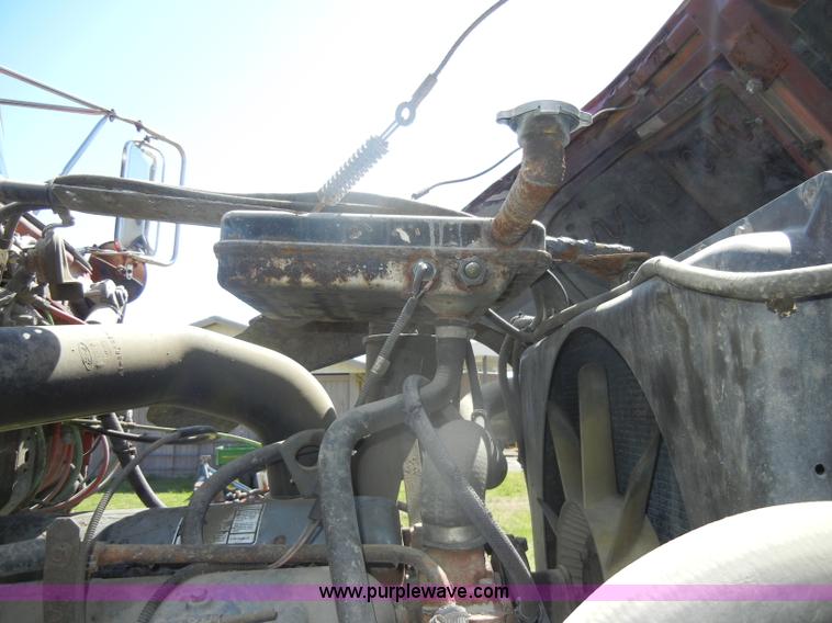 image for item D4034 1992 Ford L8000 dump truck