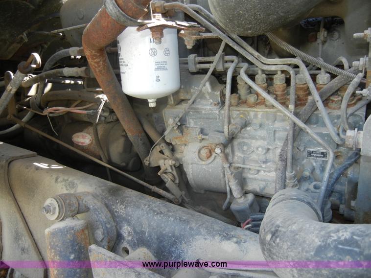 image for item D4034 1992 Ford L8000 dump truck