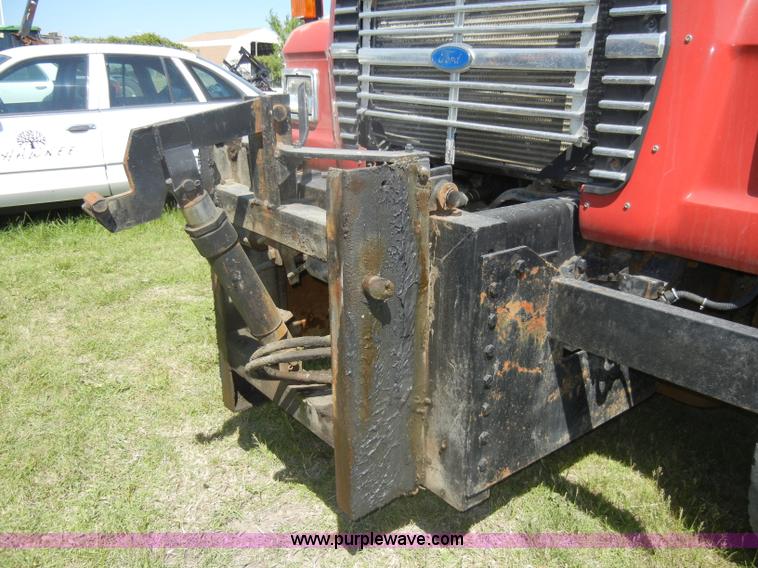 image for item D4034 1992 Ford L8000 dump truck