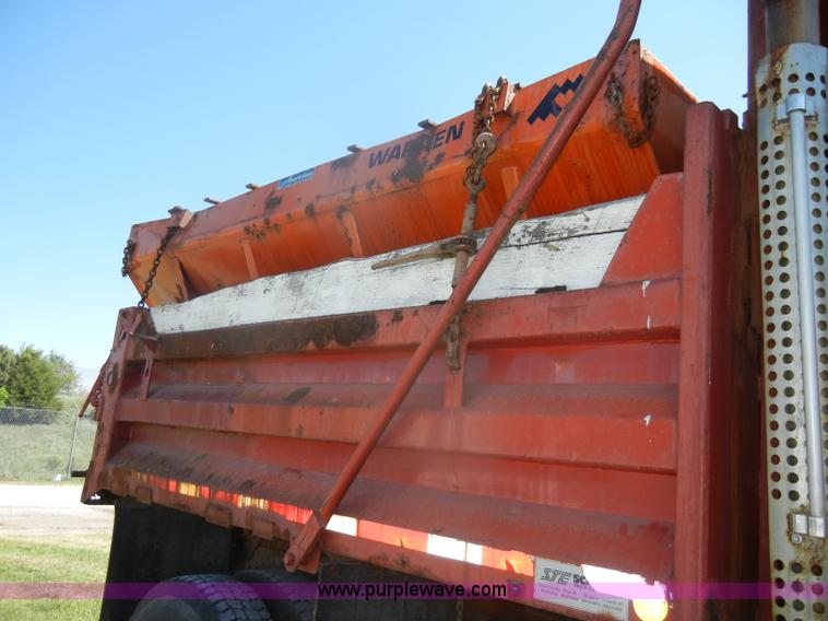 image for item D4034 1992 Ford L8000 dump truck