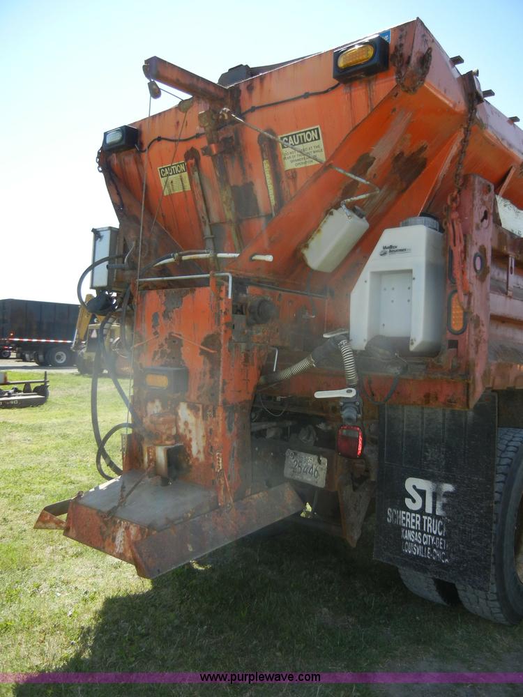 image for item D4034 1992 Ford L8000 dump truck