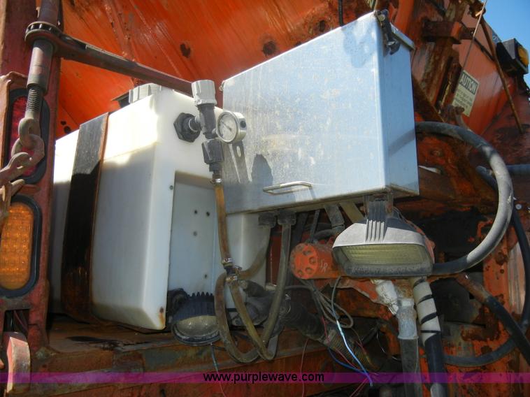 image for item D4034 1992 Ford L8000 dump truck