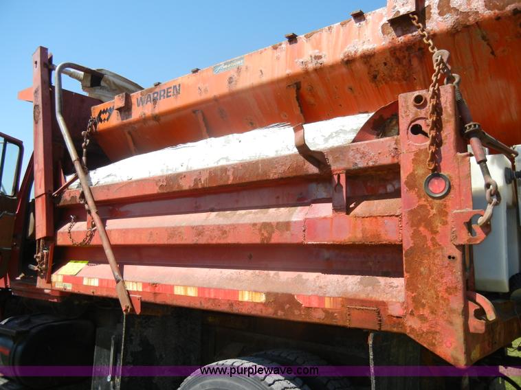 image for item D4034 1992 Ford L8000 dump truck