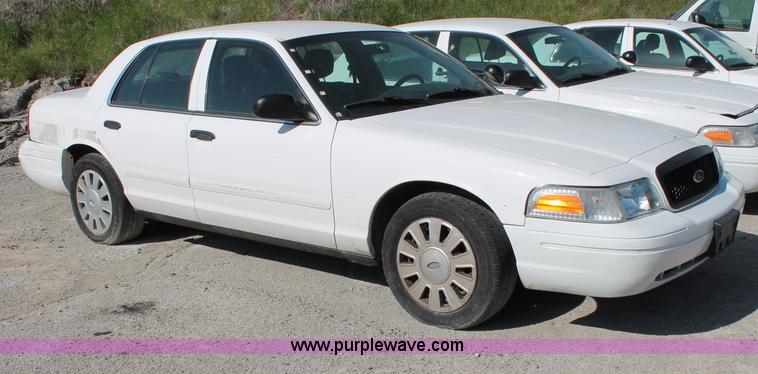 image for item D7874 2007 Ford Crown Victoria Police Interceptor