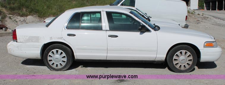 image for item D7874 2007 Ford Crown Victoria Police Interceptor