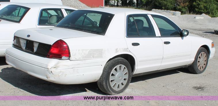 image for item D7874 2007 Ford Crown Victoria Police Interceptor