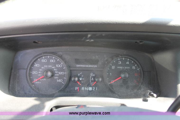 image for item D7874 2007 Ford Crown Victoria Police Interceptor