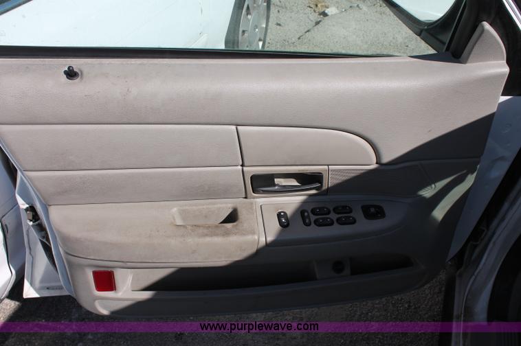 image for item D7875 2006 Ford Crown Victoria Police Interceptor