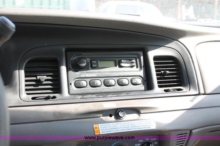 image for item D7875 2006 Ford Crown Victoria Police Interceptor