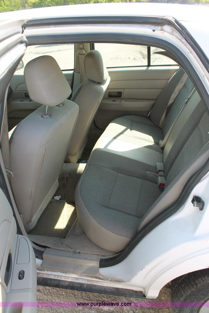 image for item D7875 2006 Ford Crown Victoria Police Interceptor