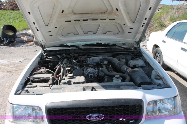 image for item D7875 2006 Ford Crown Victoria Police Interceptor