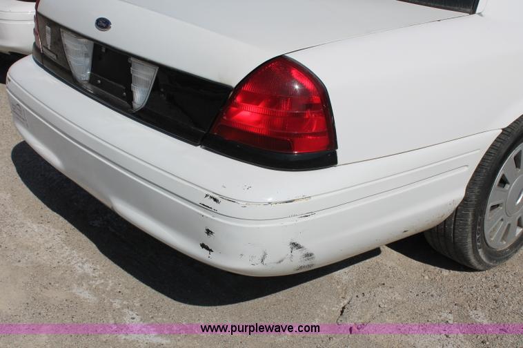 image for item D7875 2006 Ford Crown Victoria Police Interceptor
