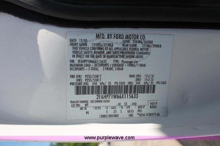 image for item D7875 2006 Ford Crown Victoria Police Interceptor