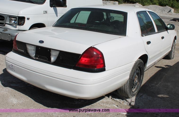 image for item D7876 2007 Ford Crown Victoria Police Interceptor