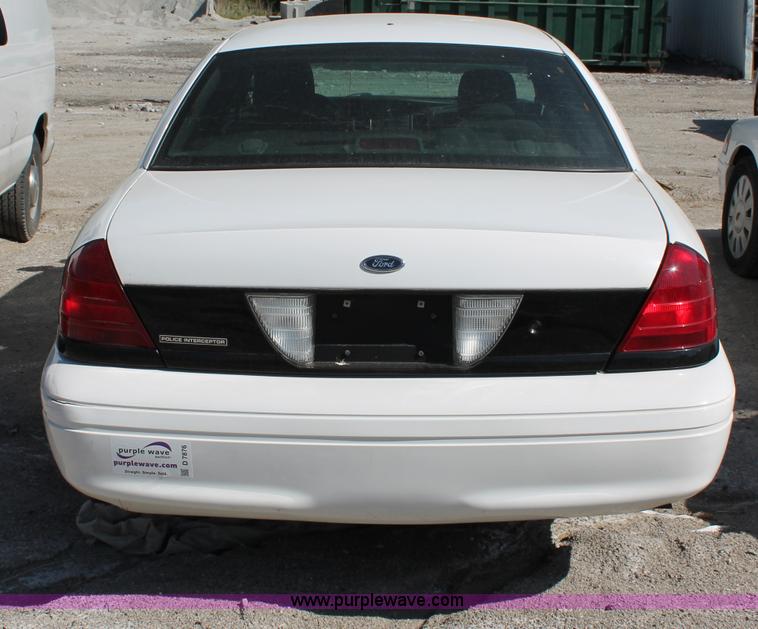 image for item D7876 2007 Ford Crown Victoria Police Interceptor