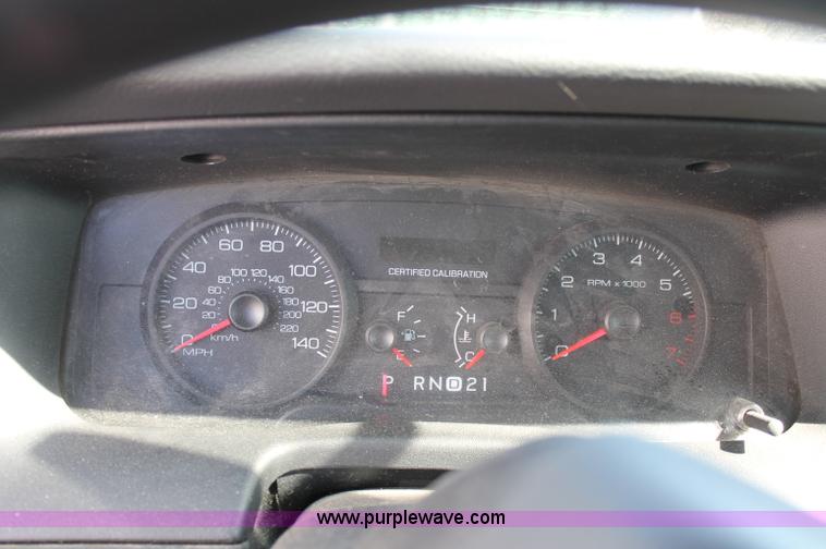 image for item D7876 2007 Ford Crown Victoria Police Interceptor