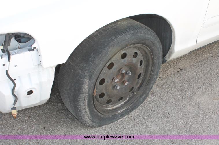 image for item D7876 2007 Ford Crown Victoria Police Interceptor