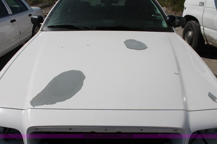 image for item D7876 2007 Ford Crown Victoria Police Interceptor