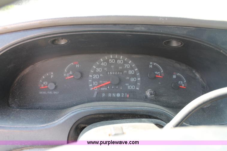 image for item D7877 2001 Ford E350 Econoline van