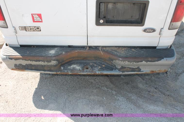 image for item D7877 2001 Ford E350 Econoline van