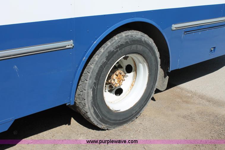 image for item D7878 1998 Thomas Navistar International 3800 T44E school bus