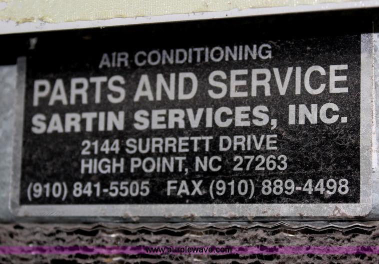 image for item D7878 1998 Thomas Navistar International 3800 T44E school bus