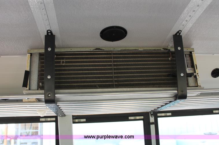 image for item D7878 1998 Thomas Navistar International 3800 T44E school bus