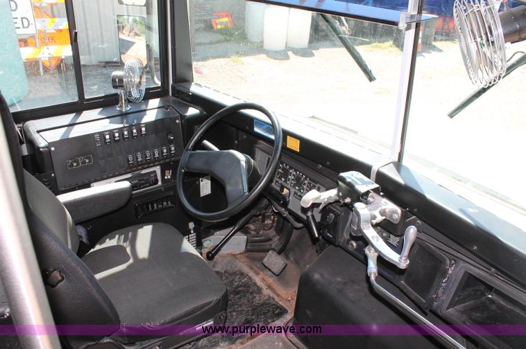 image for item D7878 1998 Thomas Navistar International 3800 T44E school bus
