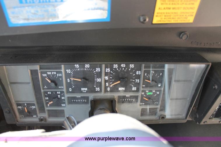 image for item D7878 1998 Thomas Navistar International 3800 T44E school bus