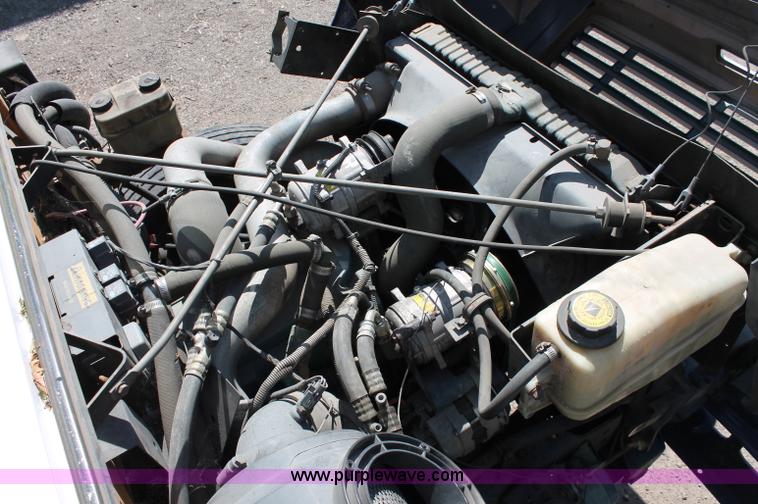 image for item D7878 1998 Thomas Navistar International 3800 T44E school bus