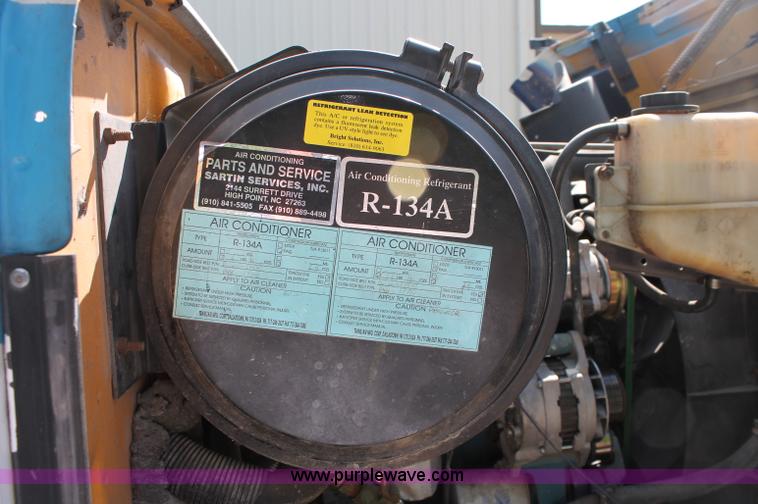 image for item D7878 1998 Thomas Navistar International 3800 T44E school bus