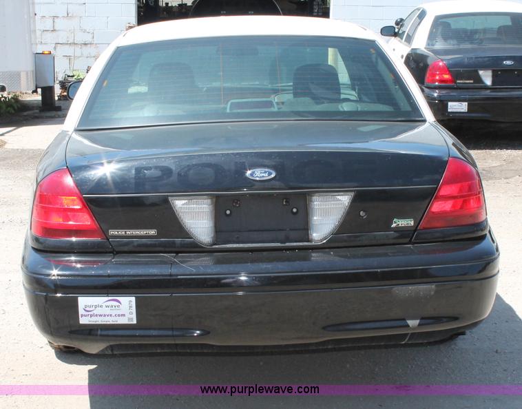 image for item D7879 2010 Ford Crown Victoria Police Interceptor
