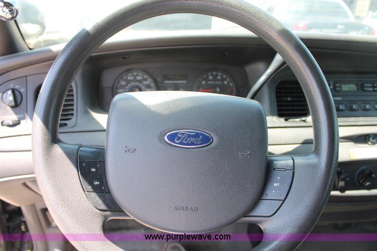 image for item D7879 2010 Ford Crown Victoria Police Interceptor