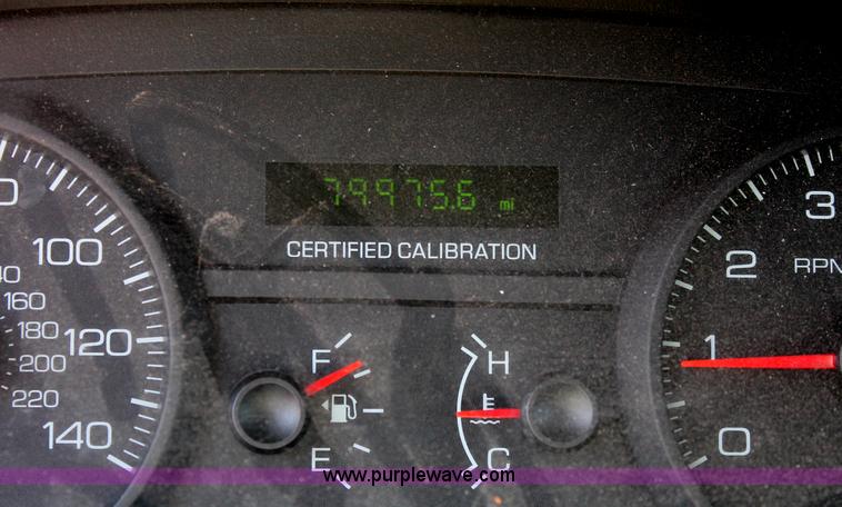 image for item D7879 2010 Ford Crown Victoria Police Interceptor