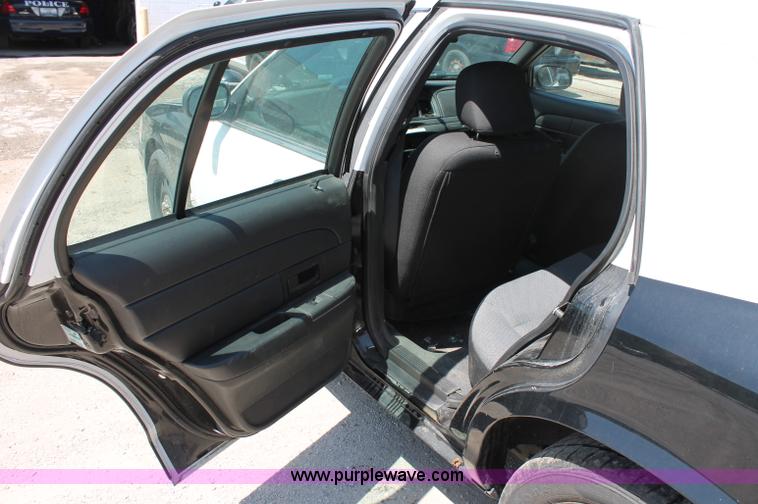 image for item D7879 2010 Ford Crown Victoria Police Interceptor