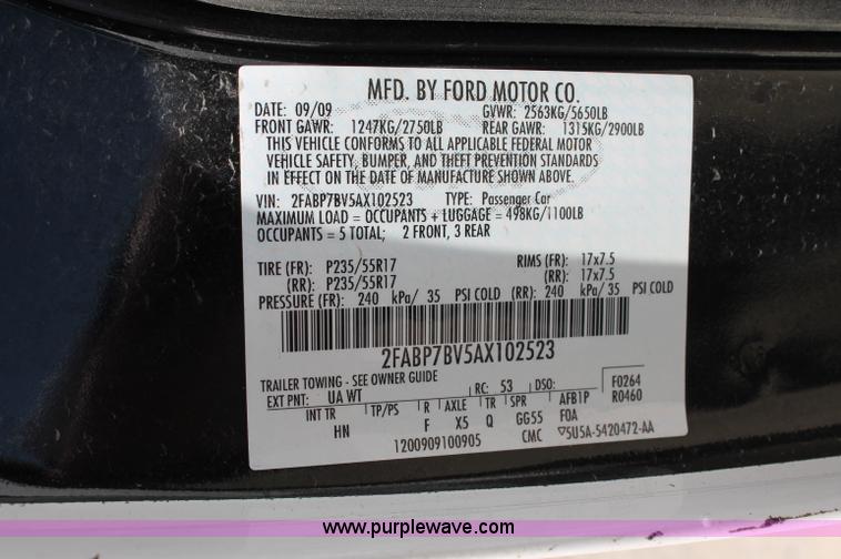 image for item D7879 2010 Ford Crown Victoria Police Interceptor