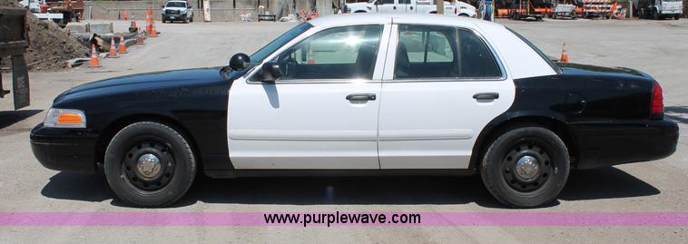 image for item D7880 2008 Ford Crown Victoria Police Interceptor