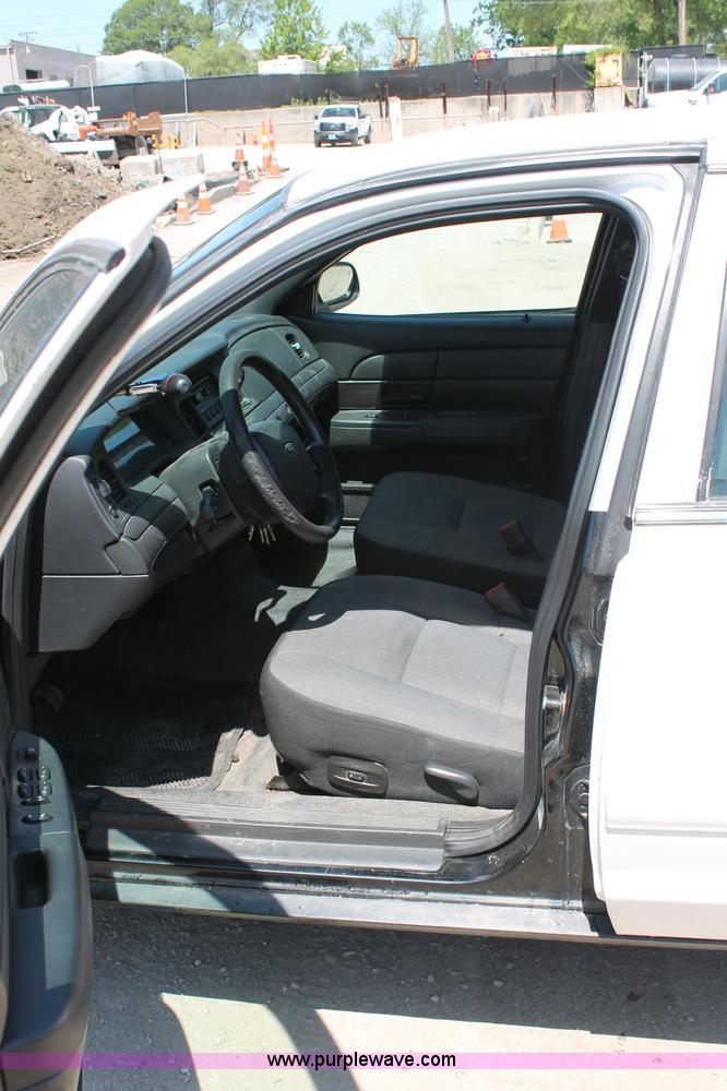 image for item D7880 2008 Ford Crown Victoria Police Interceptor
