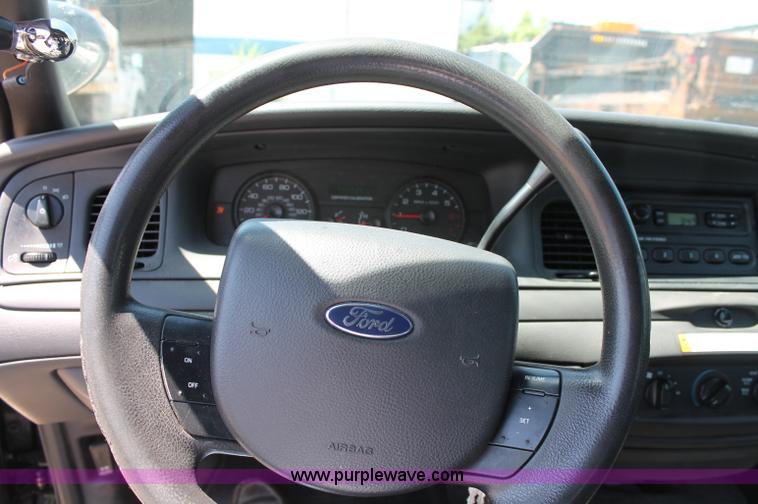 image for item D7880 2008 Ford Crown Victoria Police Interceptor