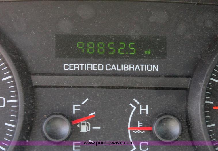 image for item D7880 2008 Ford Crown Victoria Police Interceptor