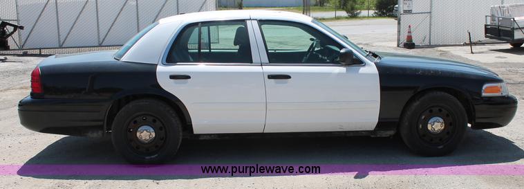 image for item D7881 2008 Ford Crown Victoria Police Interceptor