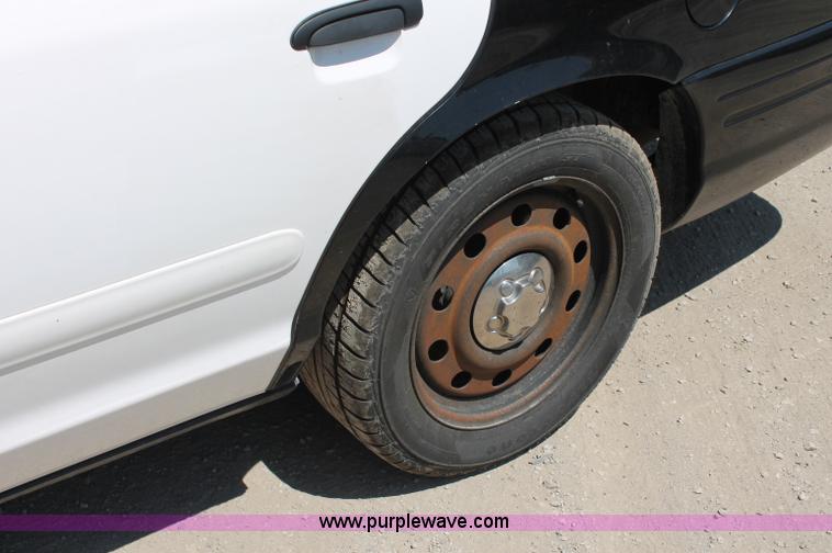 image for item D7881 2008 Ford Crown Victoria Police Interceptor