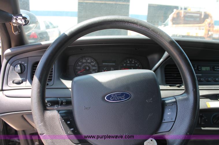 image for item D7881 2008 Ford Crown Victoria Police Interceptor