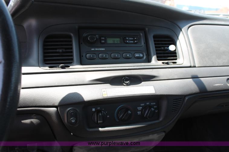 image for item D7881 2008 Ford Crown Victoria Police Interceptor