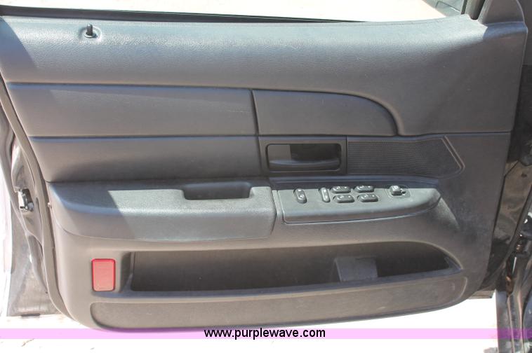 image for item D7882 2006 Ford Crown Victoria Police Interceptor