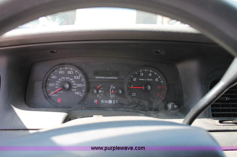 image for item D7882 2006 Ford Crown Victoria Police Interceptor