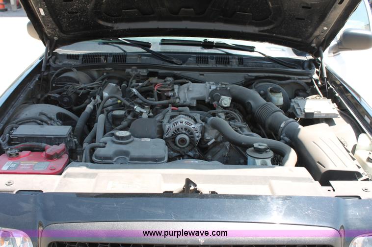 image for item D7882 2006 Ford Crown Victoria Police Interceptor
